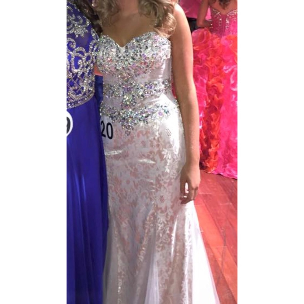 OFF WHITE/NUDE JOVANI DRESS - Picture 8 of 8